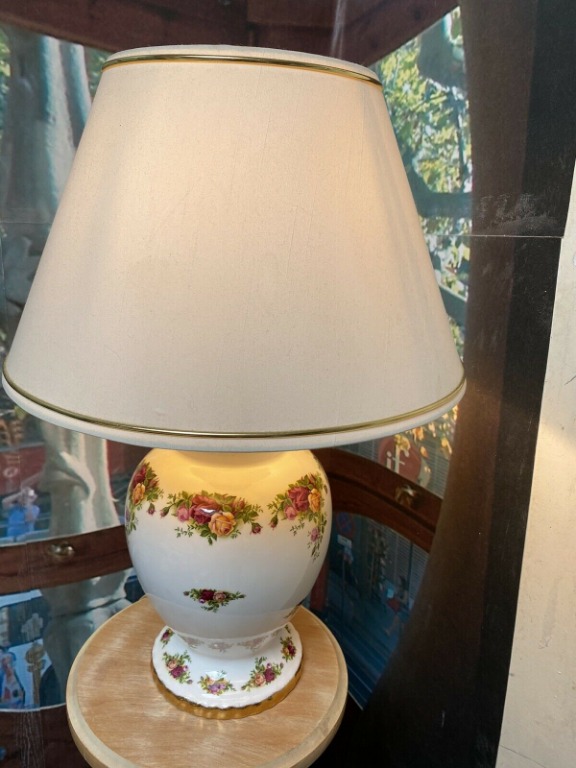Royal albert old country roses lamp sales