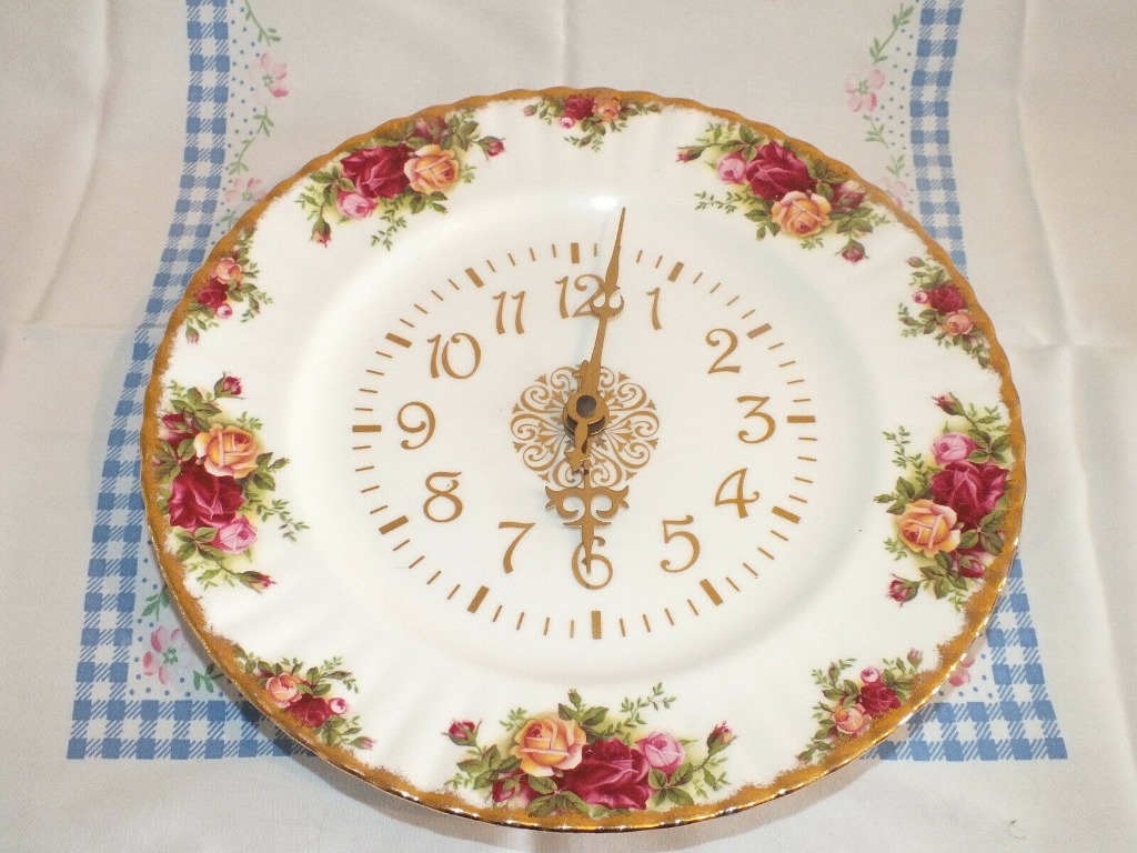 Royal Albert "Old Country Roses" Wall Clock Plate, Furniture & Home