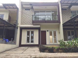 RUMAH MODERN 2 LANTAI TIPE 95/84 UNIT TERBATAS RUMAH MODERN 2 LANTAI TIPE 95/84 UNIT TERBATAS