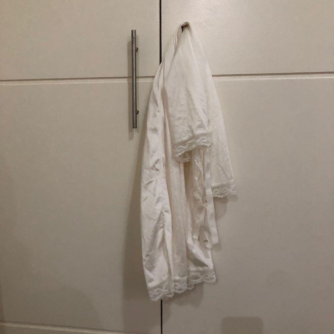 Silk white dress (Category: Dresses) located in Cavite. Submitted by raspberrygurl (Listing ID 1093959141, Image 3). Description: .