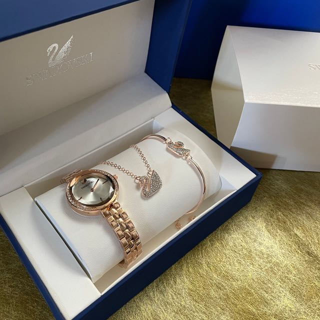 Swarovski Pendant Set, Barang Mewah 