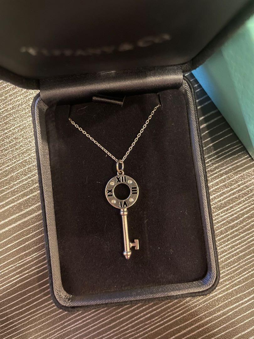 Tiffany atlas cheap key pendant