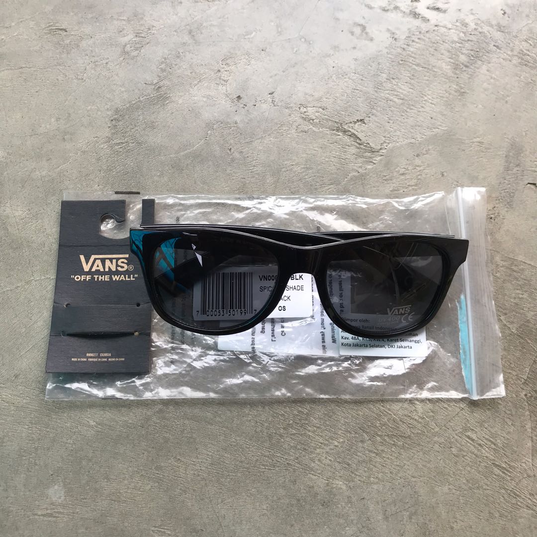 Kacamata vans off the wall discount