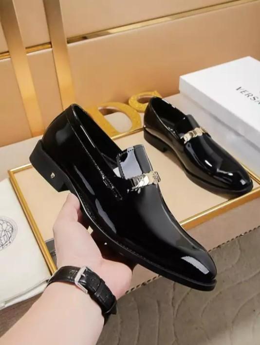 Dress sale shoes versace