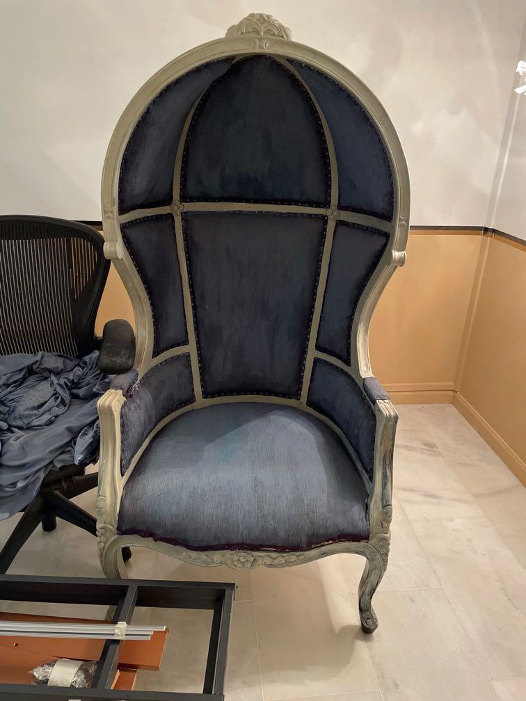 Balloon accent chair online