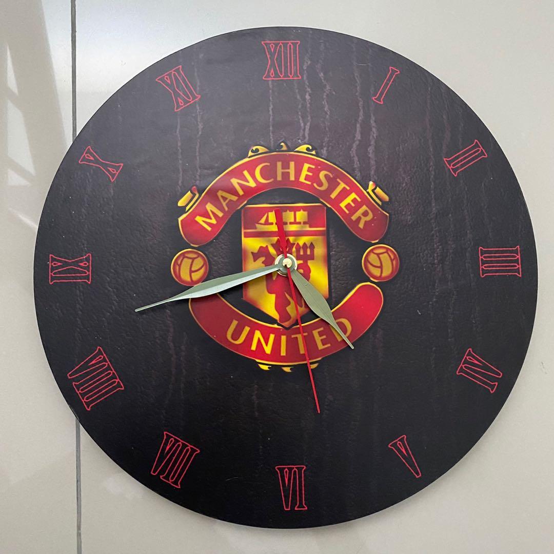 Wooden Man Utd Wall Clock