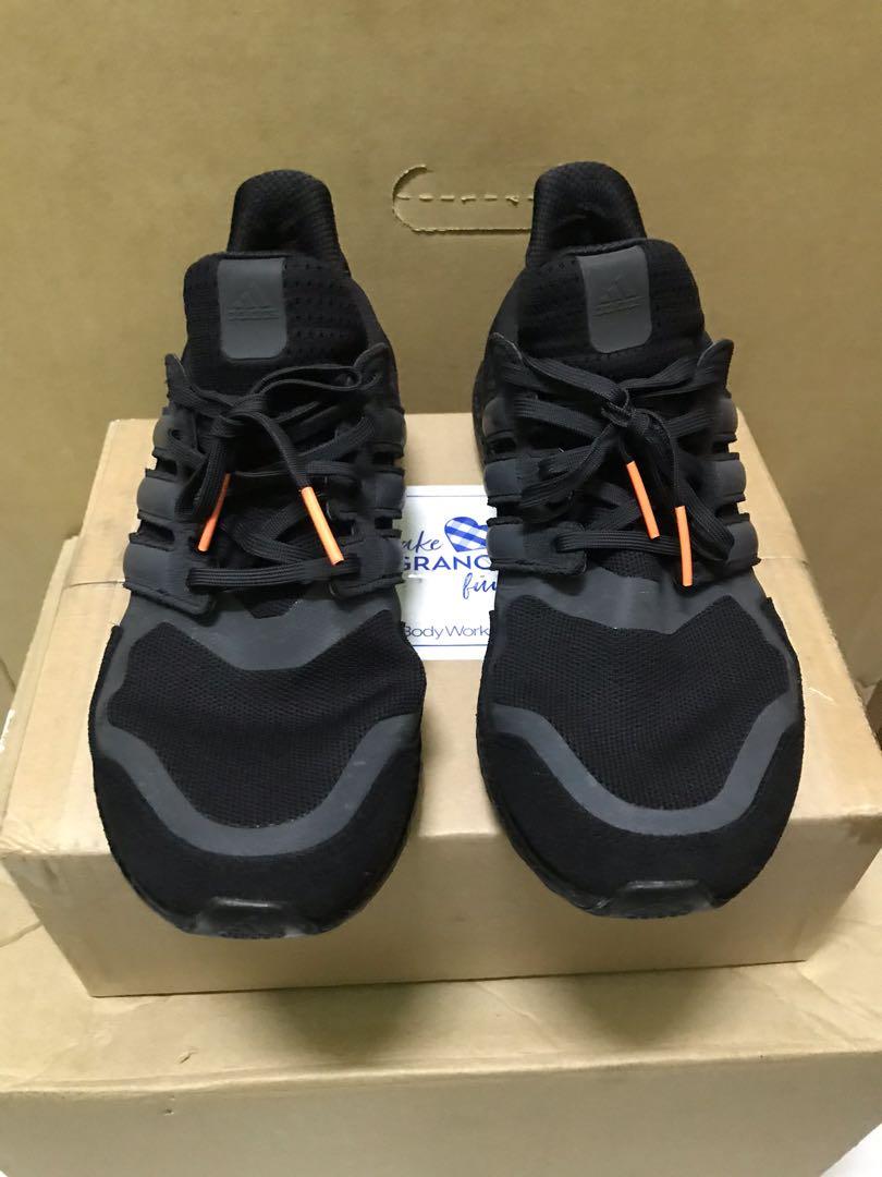 Ultra boost s&l store core black carbon