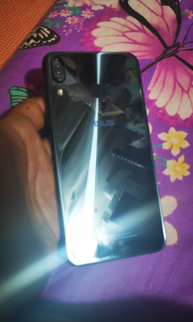 Asus Zenfone 5z Flagship Mobile Phones Gadgets Mobile Phones Android Phones Asus On Carousell