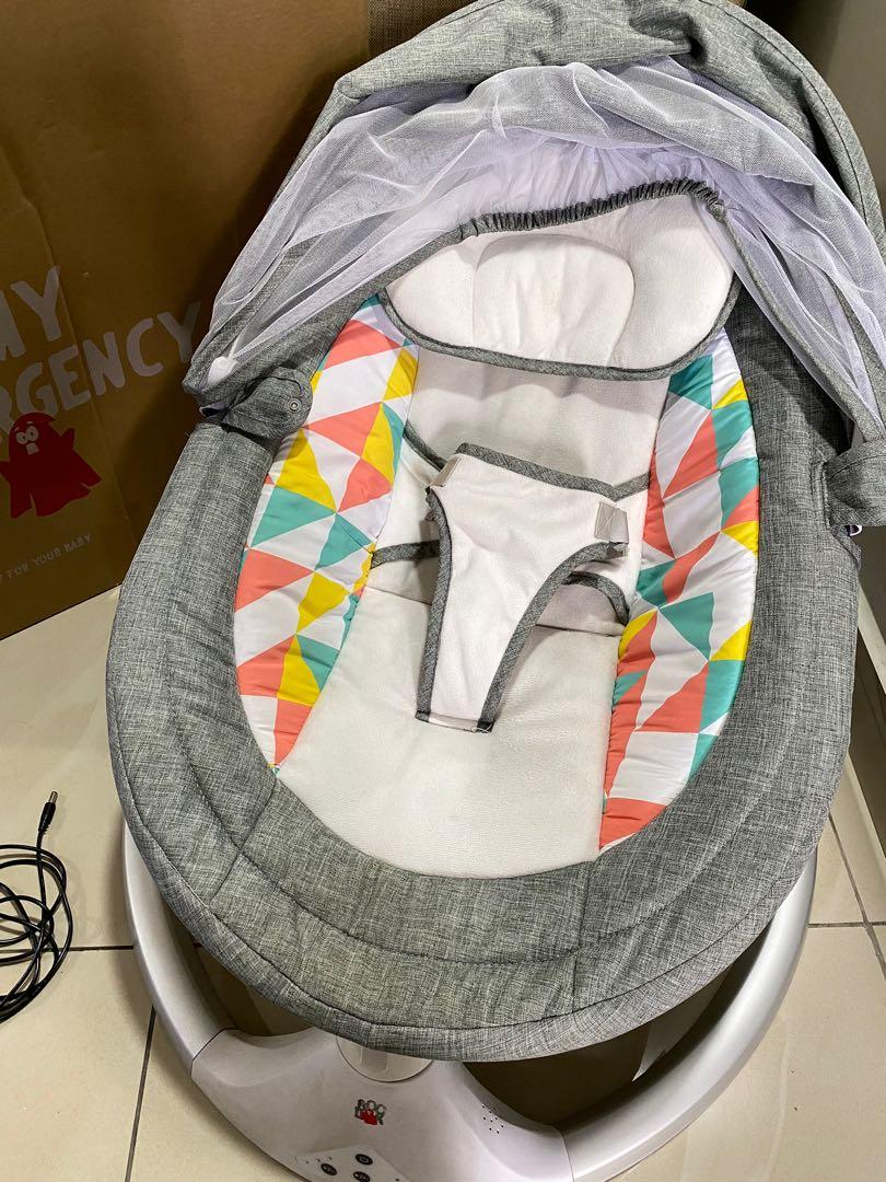 Baby Automatic Swing Leaf by Boodak, Babies & Kids, Going Out, Carriers