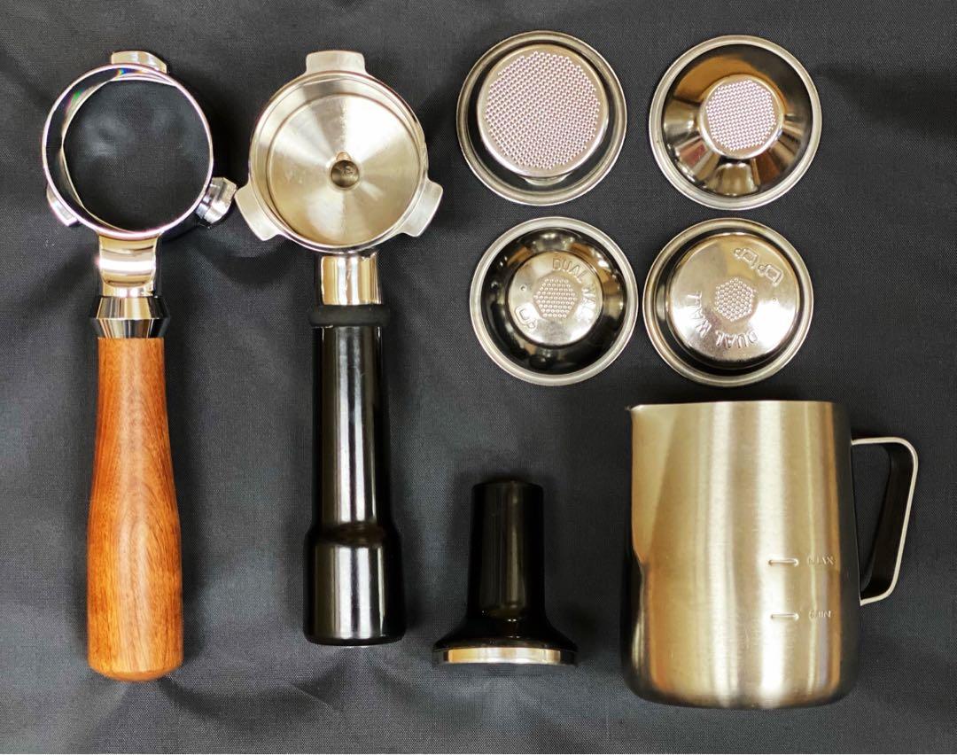 Breville Barista Pro BES 878 Espresso Machine, TV & Home Appliances