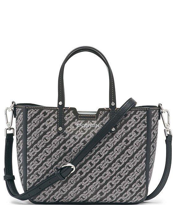 Calvin Klein Dilan Chain Print Crossbody Bag, Women's Fashion, Bags &  Wallets, Cross-body Bags on Carousell