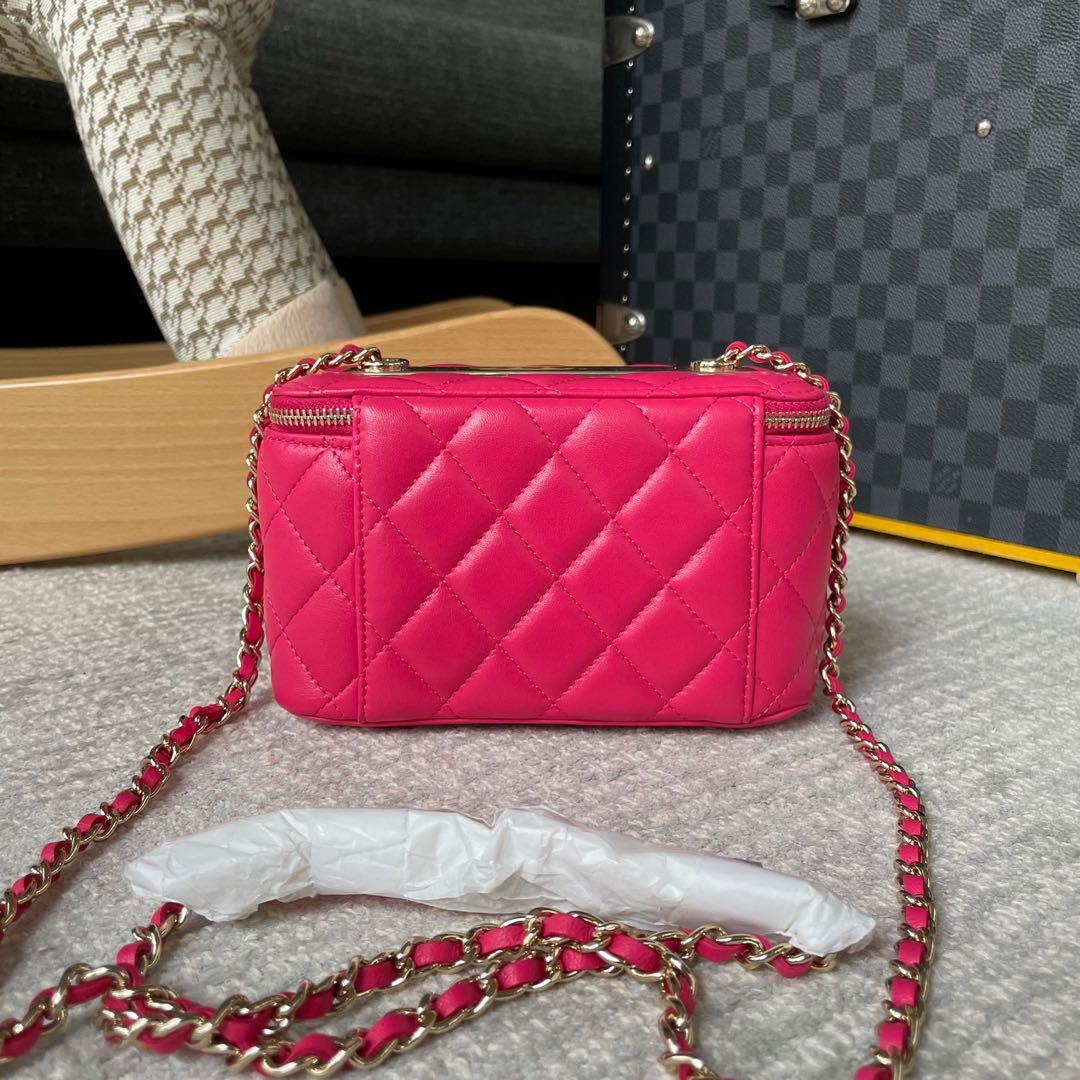 CC Allure Vanity Case with Chain Quilted Lambskin Small