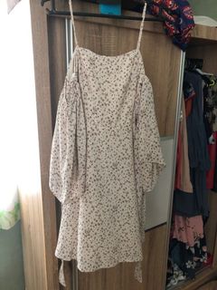 (Category: ) located in . Submitted by pumpkinsort589 (Listing ID 1094184798, Image 1). Description: .