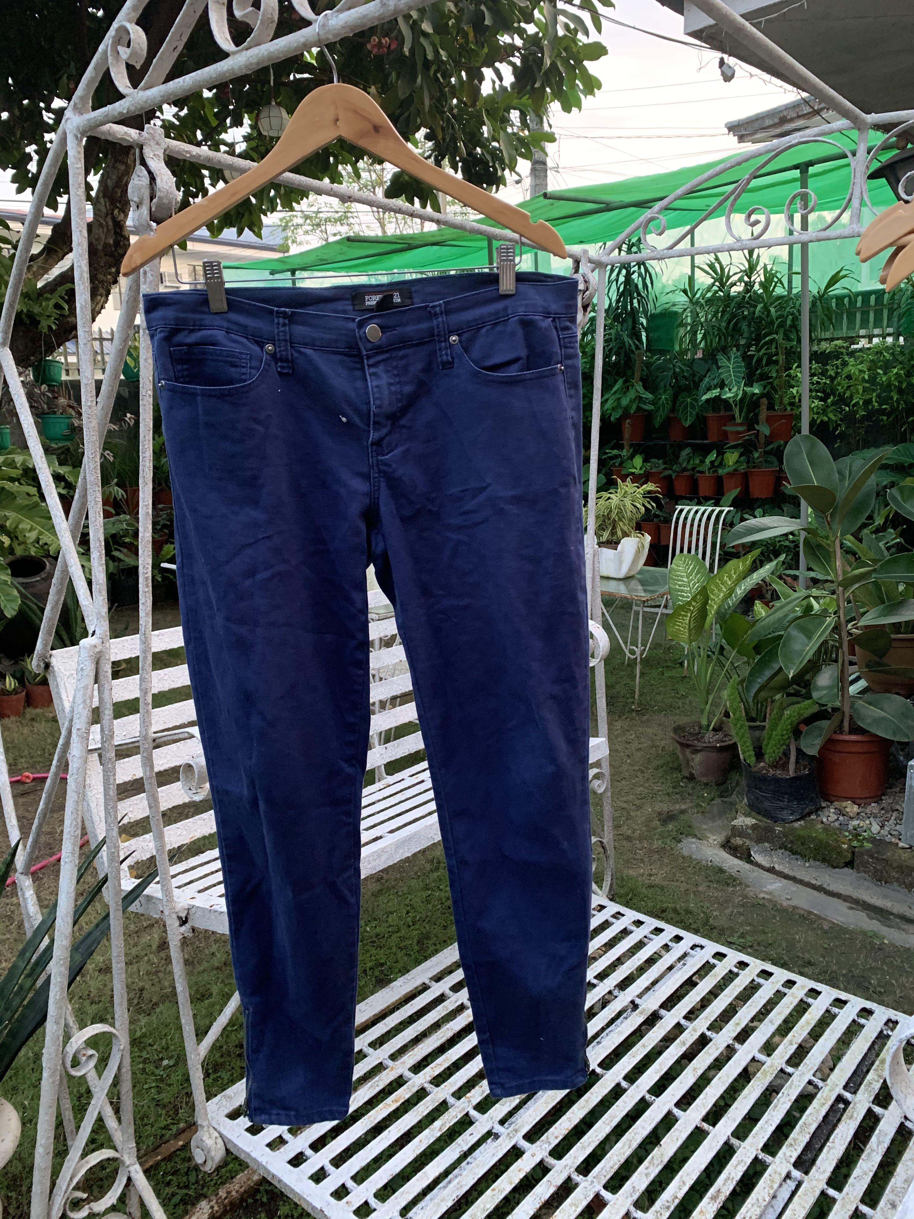 Forever 21 Jeans in Size 30 Women s Fashion Bottoms Jeans on