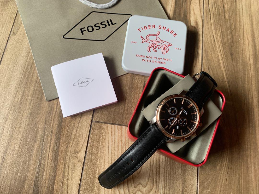 Fossil tiger shark deals watch price