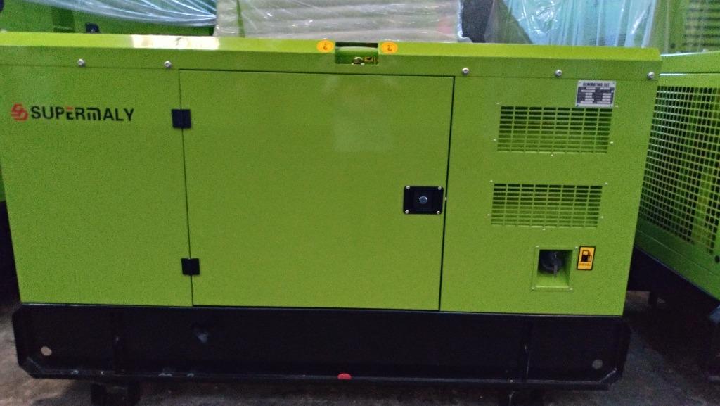 GENERATOR FOR SALE CUMMINS AND ISUZU ENGINE!!!, Commercial & Industrial, Construction & Building