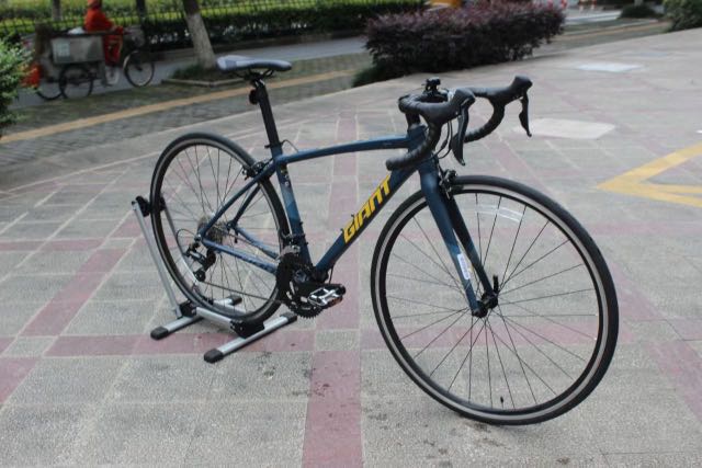 Giant OCR classic road bike shimano sora 9x2 speed Sports