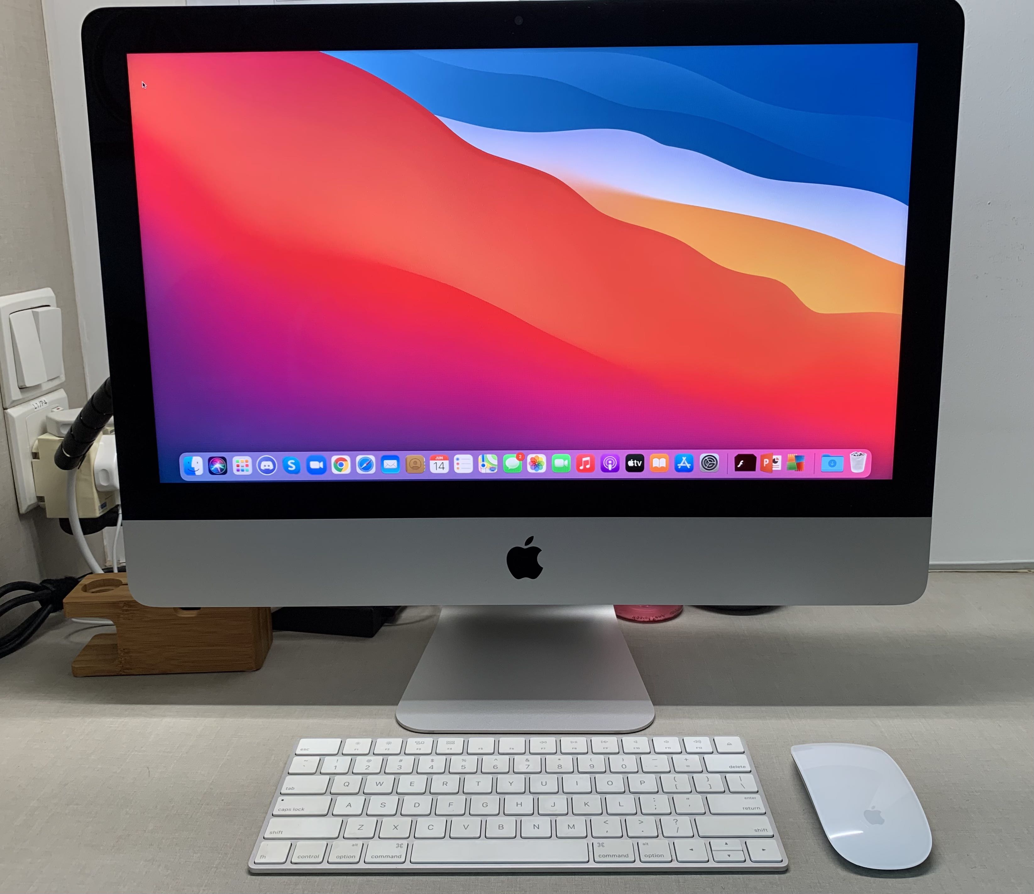 iMac 21.5 inch Late 2015 desktop full set, Computers & Tech, Desktops on Carousell