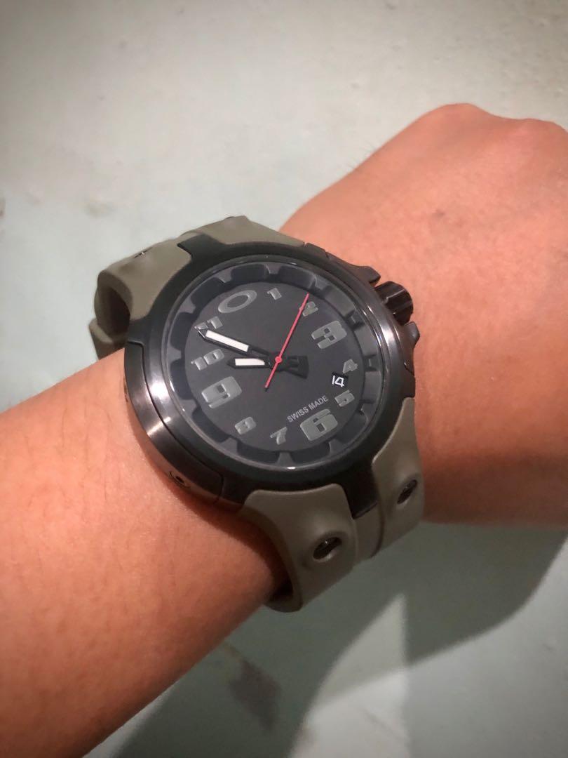 Oakley Bottle cap watch RARE Stealth green black Men s Fashion