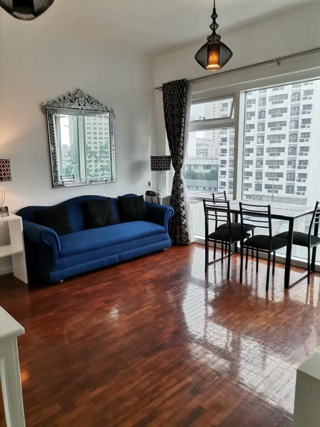 (Category: ) located in . Submitted by RealtorGonzales (Listing ID 1094164038, Image 1). Description: .