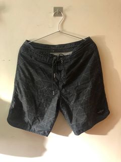 由 dedeleeee (刊登 ID 1094231396，圖片 1) 提交，位於 的 (類別：)，說明：。