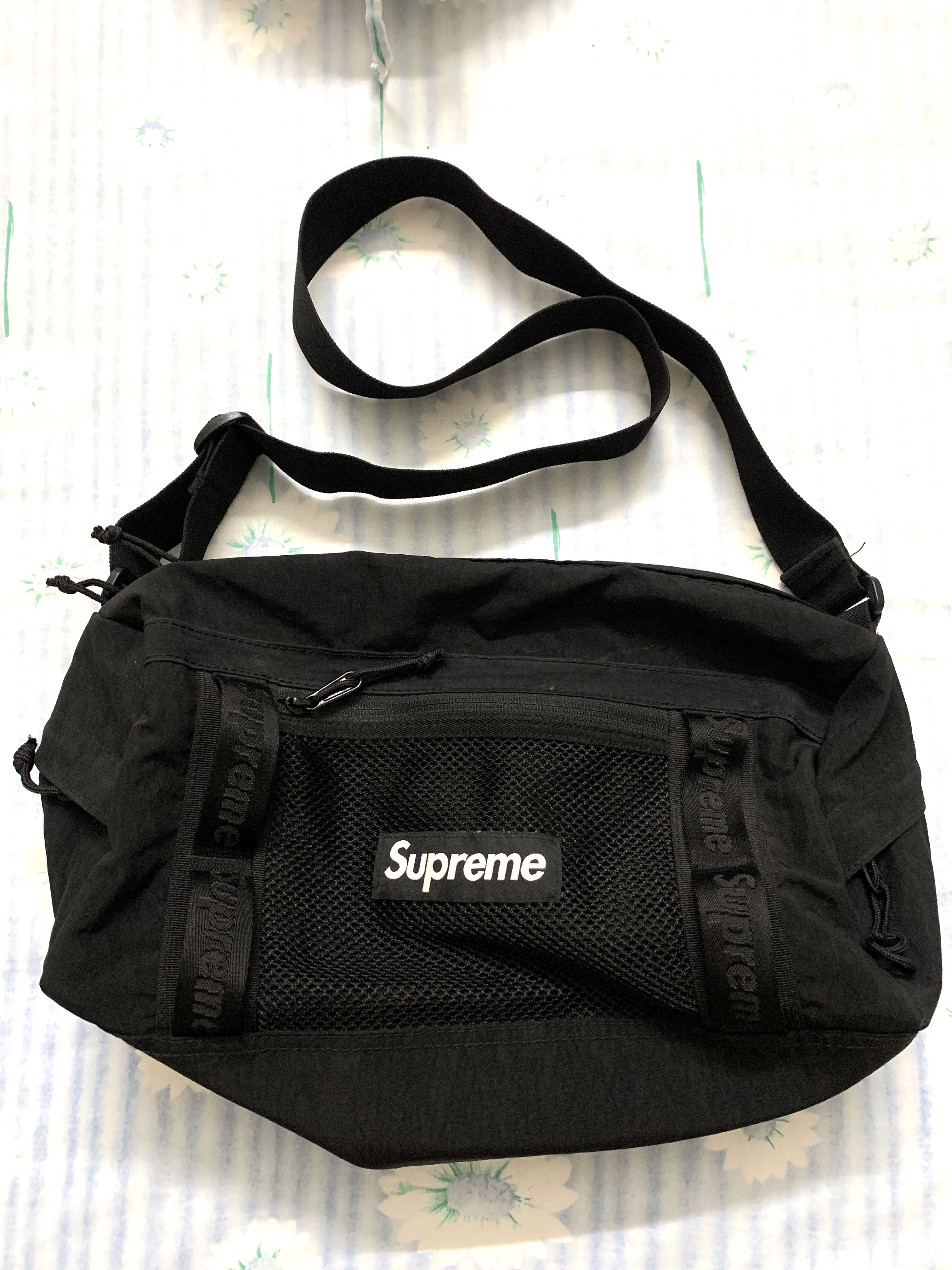supreme small duffle bag