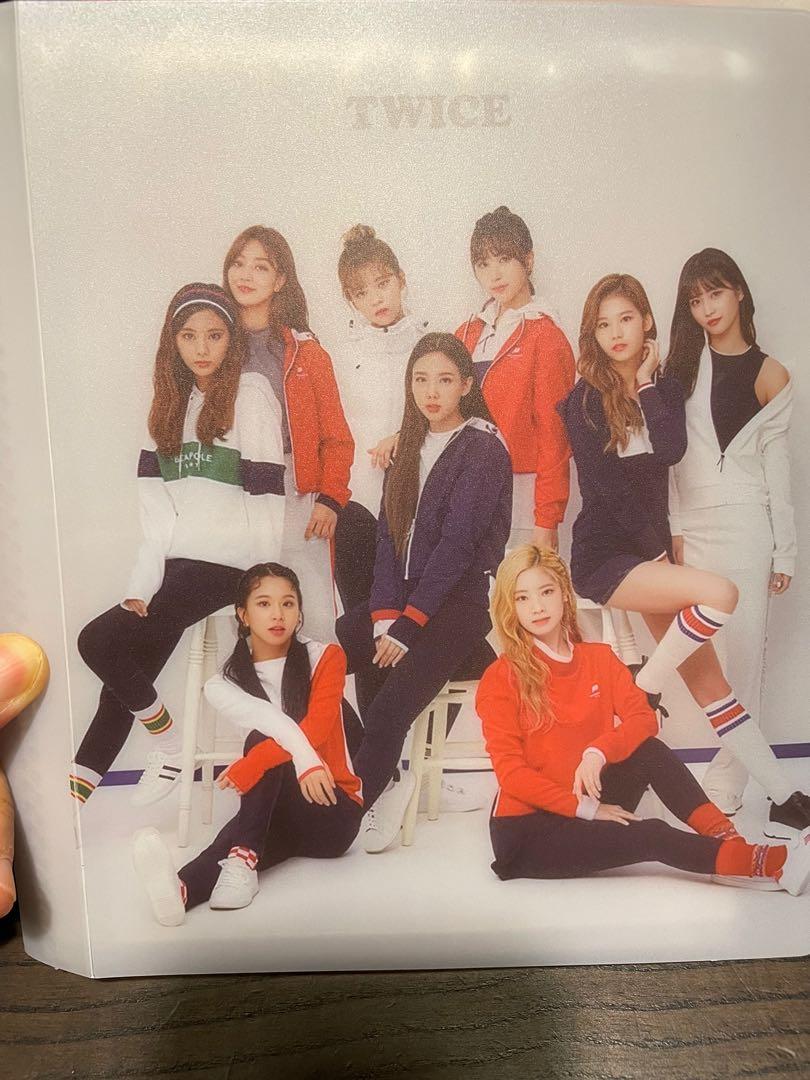 Twice 4張5r相 1本卡簿 韓流 Carousell Twice 4張5r相 1本卡簿 韓流 Carousell
