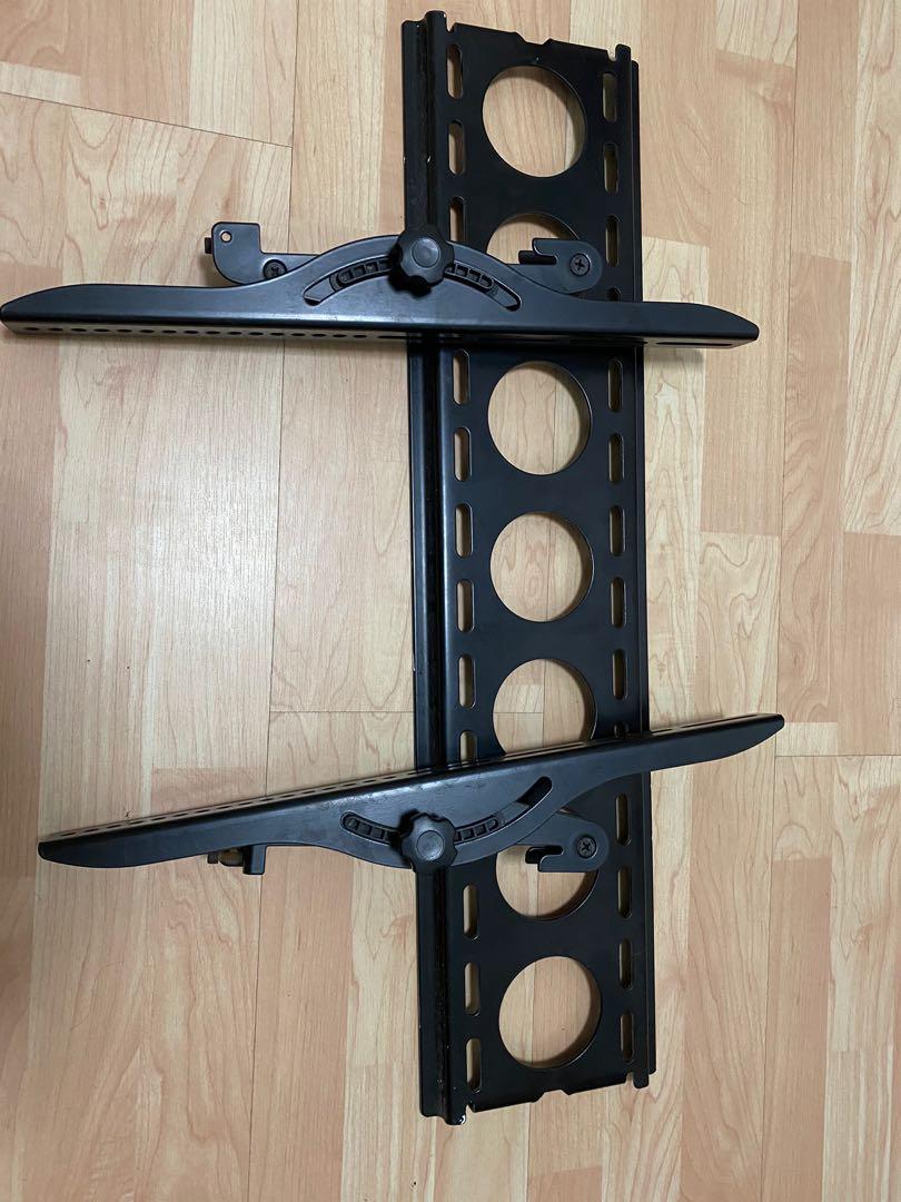 Wall Bracket (Category: TV Parts & Accessories) located in Singapore. Submitted by wevivisg (Listing ID 1094185236, Image 1). Description: Quite solid wall bracket for TV Can serve any small to big TVs Self collect plz.