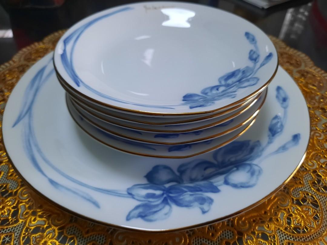 YSL plates (Category: Dinnerware & Cutlery) located in Quezon City. Submitted by pointyshoesandbags (Listing ID 1094196194, Image 2). Description: unused, no box small plate 15cm= 1k each big plate 23.5cm = 2k each all plates/set = 5k only.
