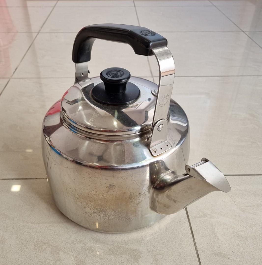 Zebra 4.5L large Stainless steel whistling kettle, TV & Home Appliances