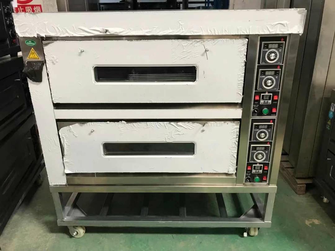 2 deck 4 trays gas deck oven (Category: Bakeware) located in Manila. Submitted by christbooth (Listing ID 1094511877, Image 2). Description: 2deck 4trays gas type deck oven Temperature : 400C max Trays size : 400x600mm (16"x24 ") Material : stainless steel.