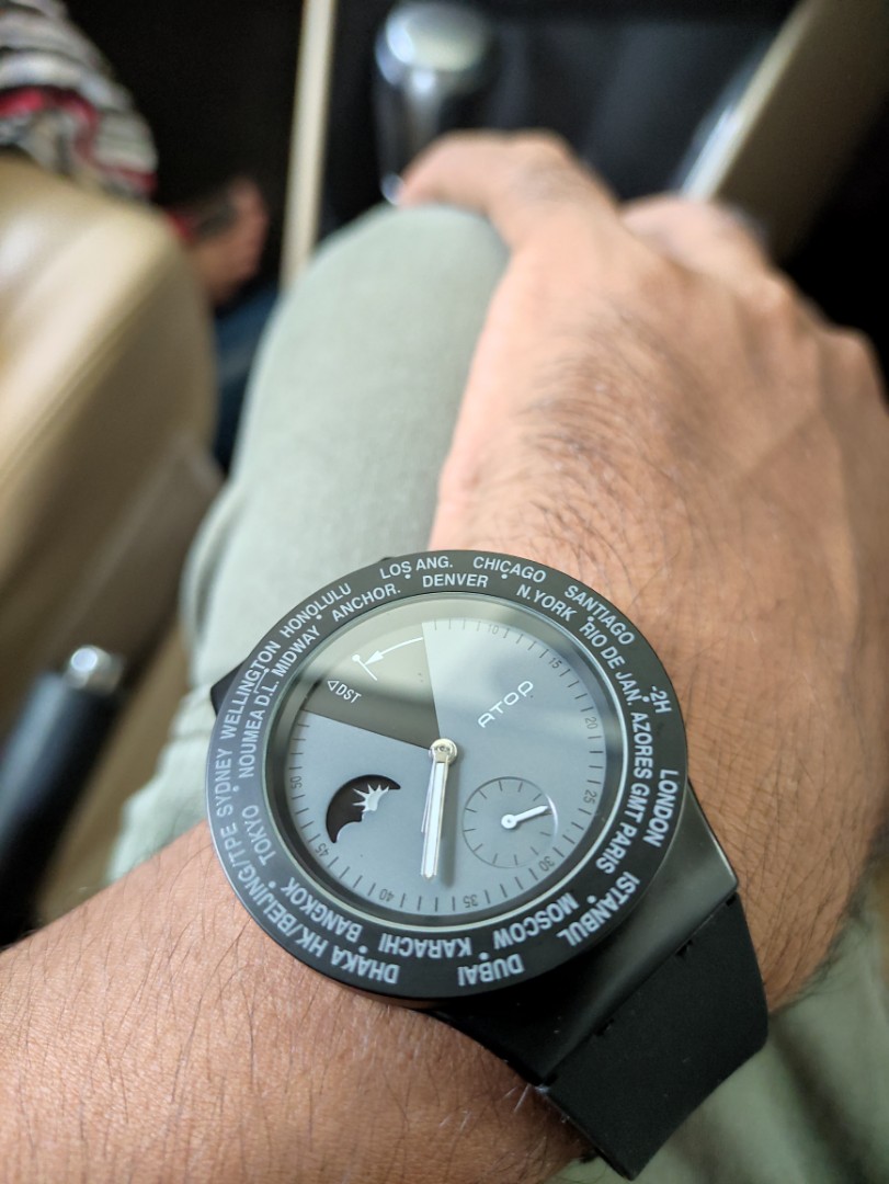 Atop world outlet time watch
