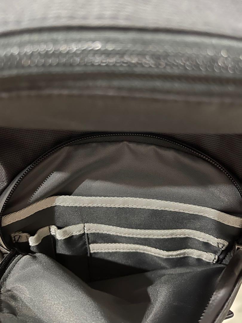 Authentic TUMI canal quick zip backpack Men s Fashion Bags