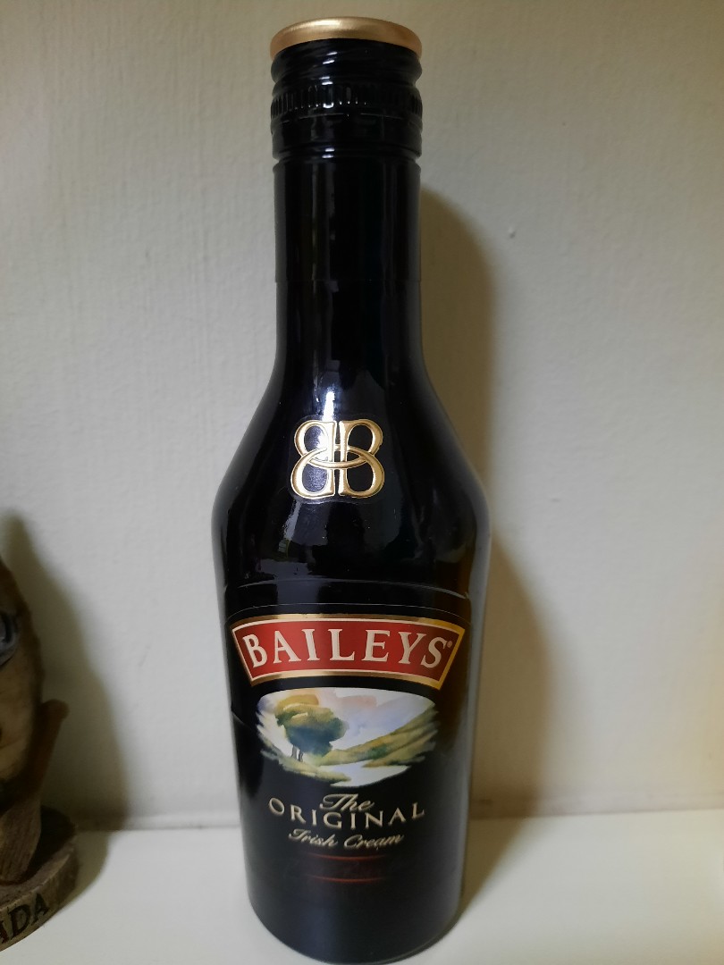 Bailey's Irish Cream Bottle (original), Food & Drinks, Alcoholic ...