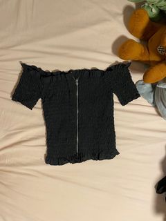 (Category: ) located in . Submitted by bagelyas_preloved (Listing ID 1094507490, Image 1). Description: .