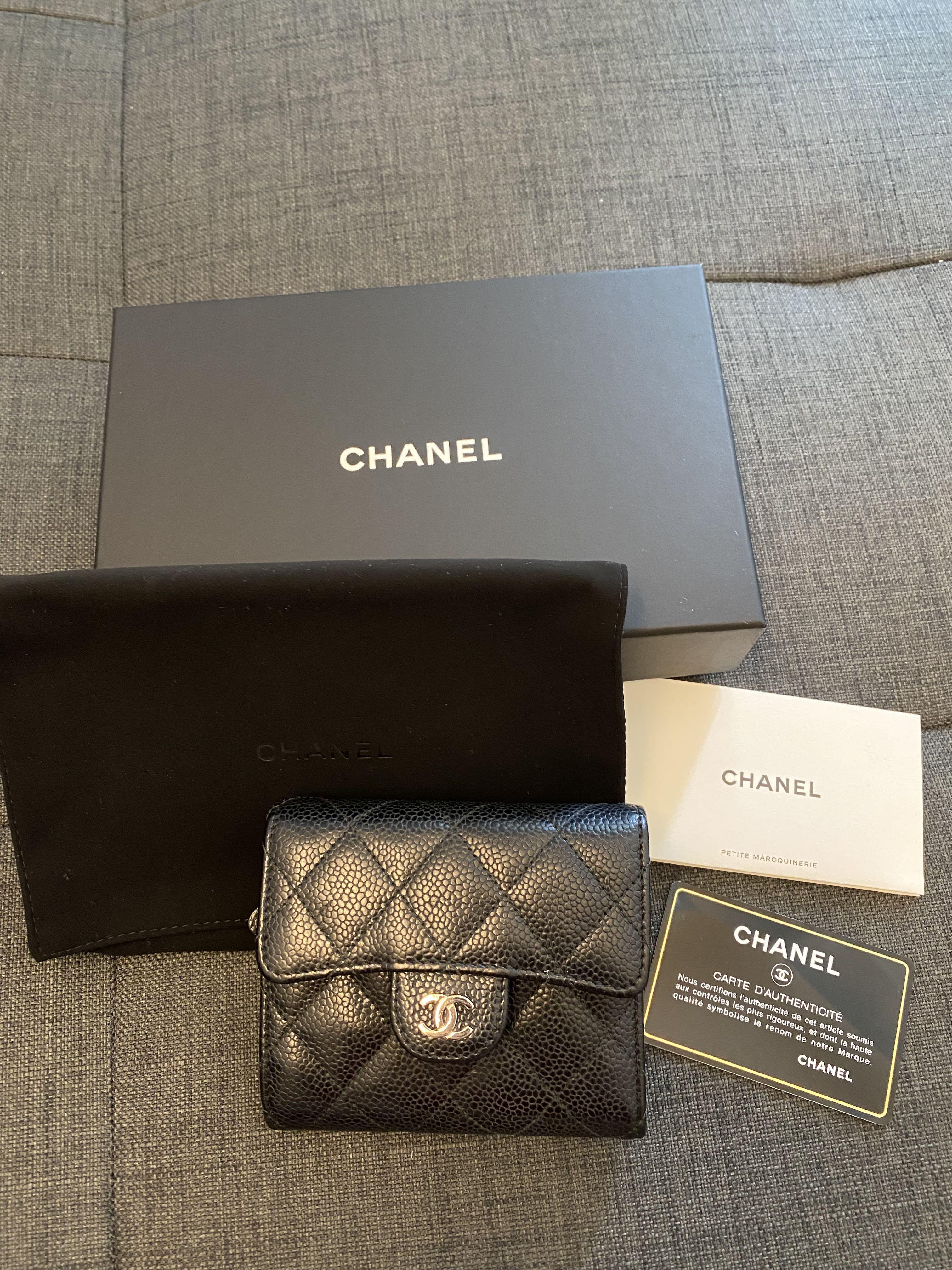 Chanel petite top maroquinerie wallet