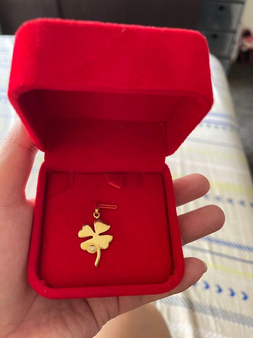 Clover Leaf Pendant 18k YG with .25C Diamond (Category: Necklaces) located in Mandaluyong City. Submitted by mesty21 (Listing ID 1094372824, Image 1). Description: Declutter.