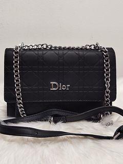 DIOR