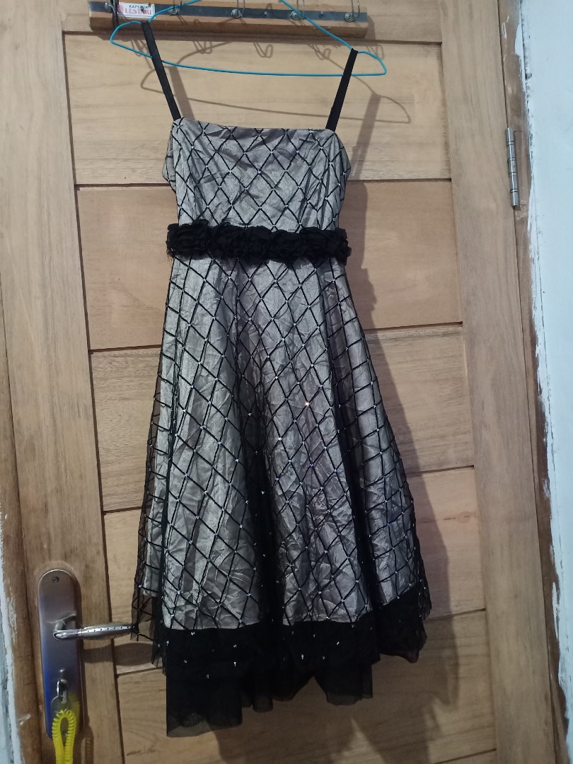 Dress birthday party gaun ulang tahun dress hitam black import Fesyen Wanita Pakaian Wanita Gaun Rok di Carousell