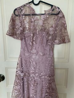 (Category: ) located in . Submitted by clothesobsessed (Listing ID 1094398581, Image 1). Description: .