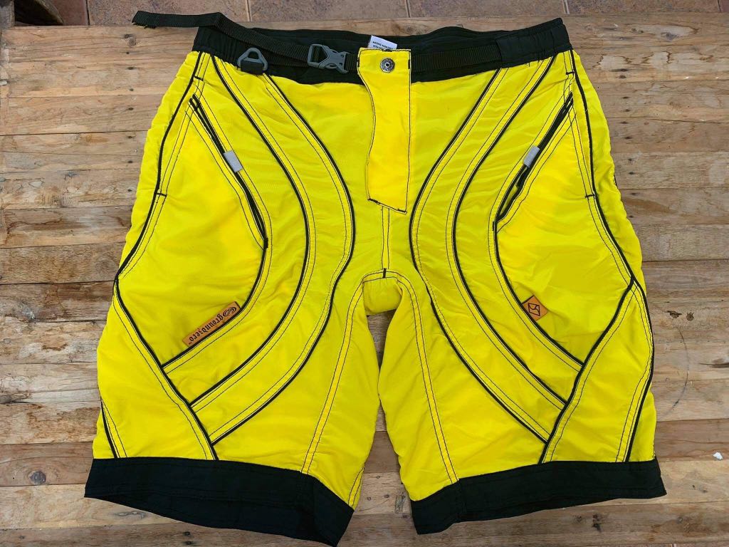Zero bike hotsell shorts