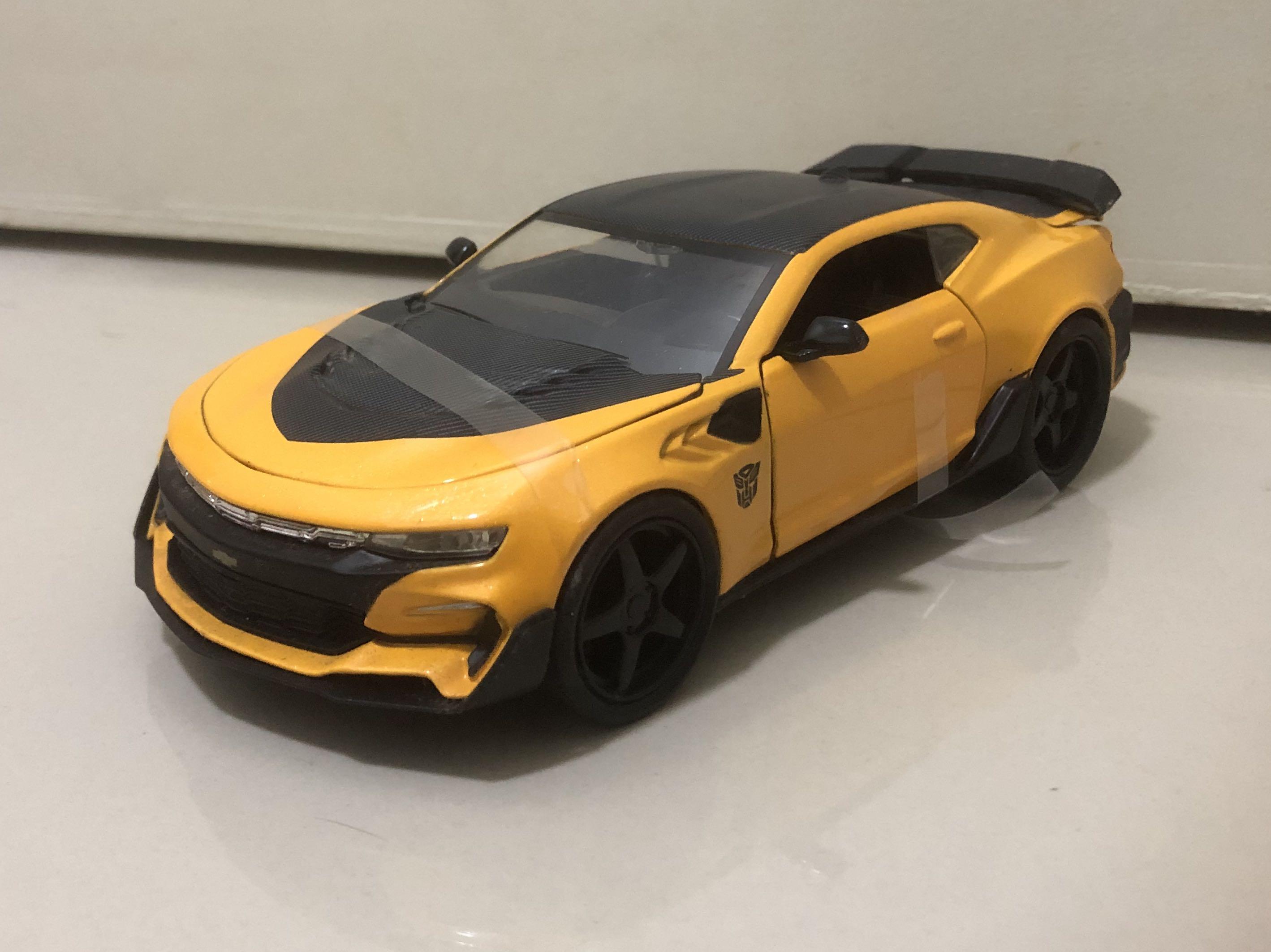JADA TOYS TRANSFORMERS 1/24 1:24 BUMBLEBEE YELLOW CHEVY CHEVROLET CAMARO  THE LAST KNIGHT, Hobbies & Toys, Toys & Games on Carousell