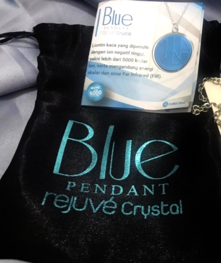 kalung kesehatan. Live Well Global Blue Pendant Rejuve Crystal untuk penangkal radiasi