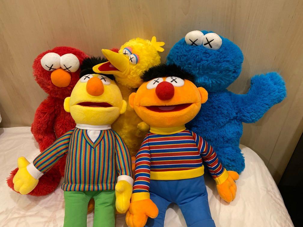 KAWS X SESAME STREET X UNIQLO PLUSH TOY COMPLETE BOX SET Hobbies