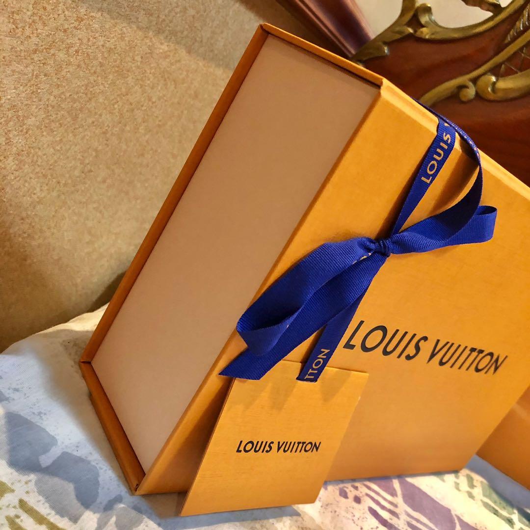 Authentic LOUIS VUITTON LV Gift Box Magnetic Closure Medium 12x8x2.5 Scarf