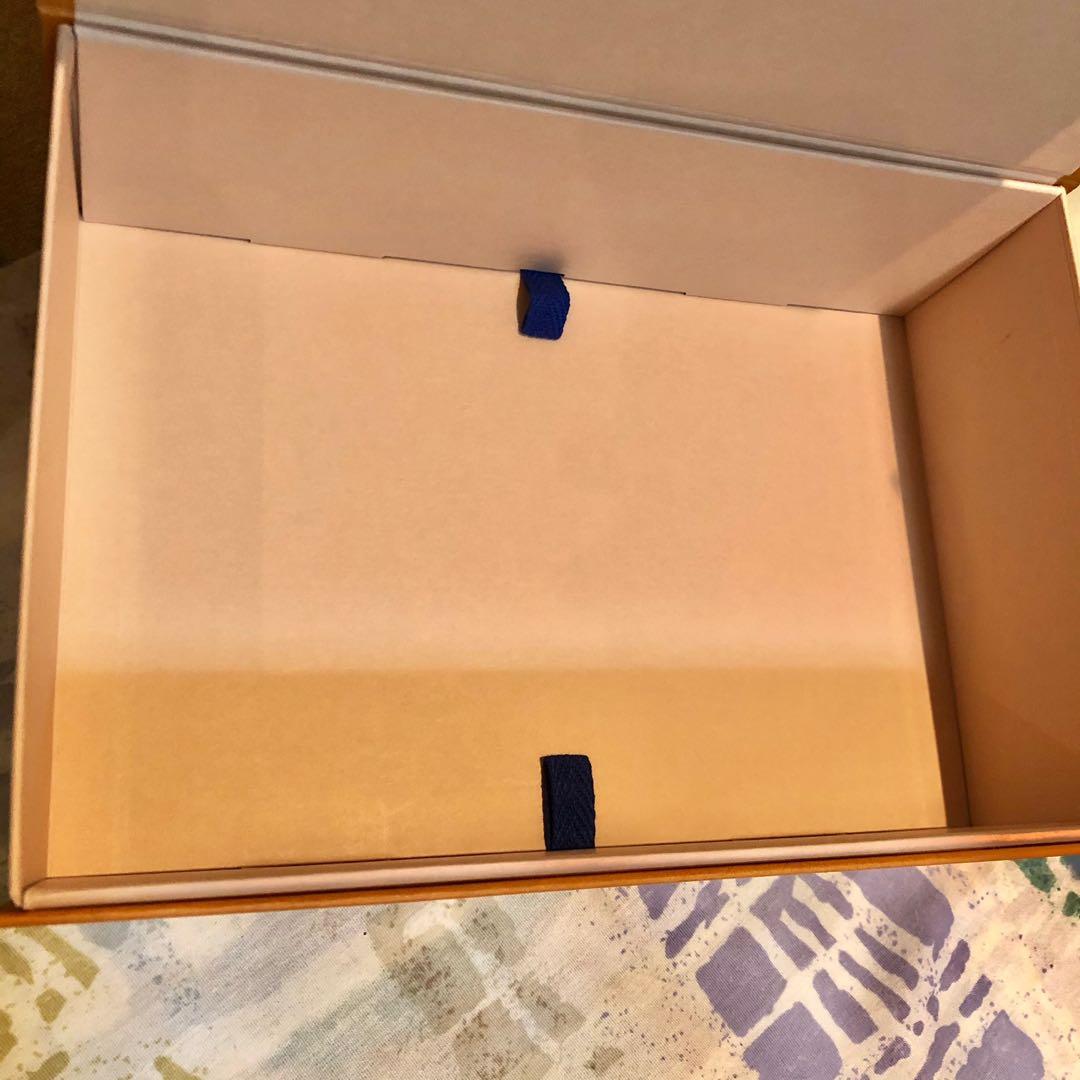 Authentic LOUIS VUITTON LV Gift Box Magnetic Closure Medium 12x8x2.5 Scarf