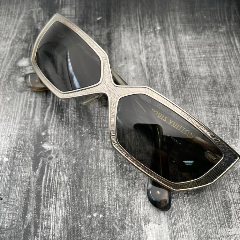 LV Icon Cat Eye Sunglasses S00 - Accessories