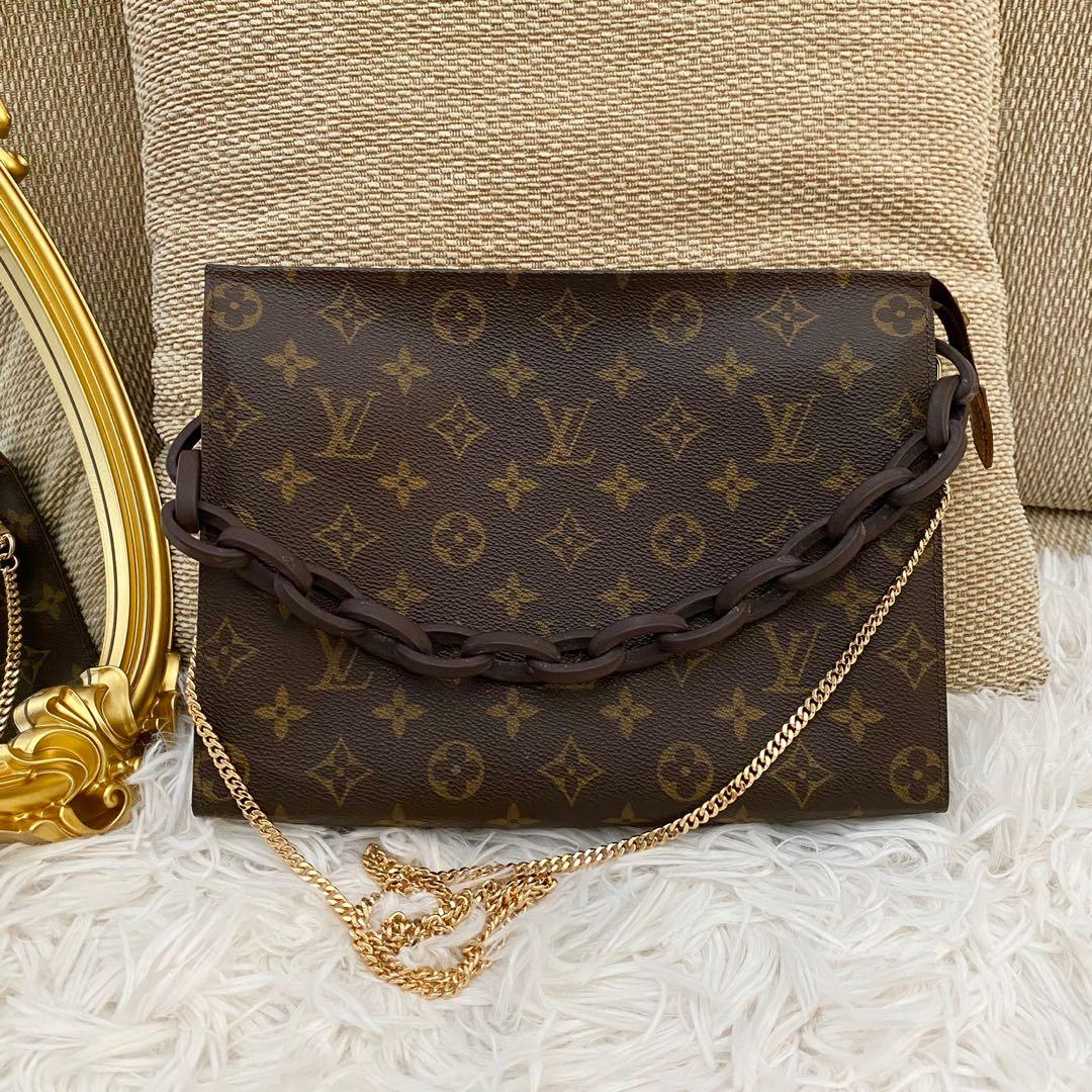 lv toiletry pouch 26 insert, Women's Fashion, Bags & Wallets, Clutches on  Carousell
