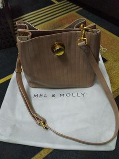 (Category: ) located in . Submitted by preloved_nurul (Listing ID 1094394610, Image 1). Description: .