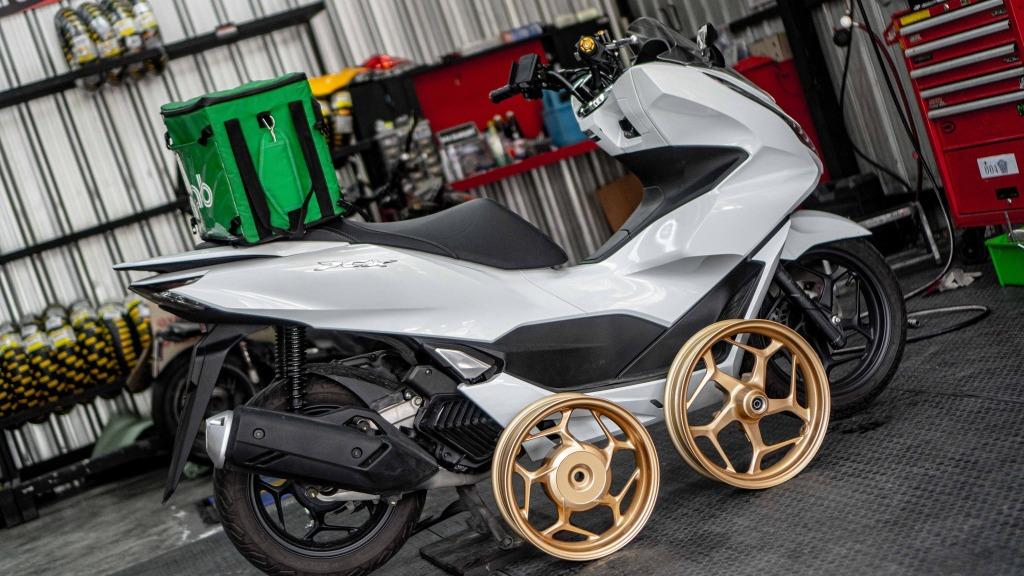 Moto Lassy Singapore Honda PCX 160 2021 Version 9 Premium Sport Rims ...